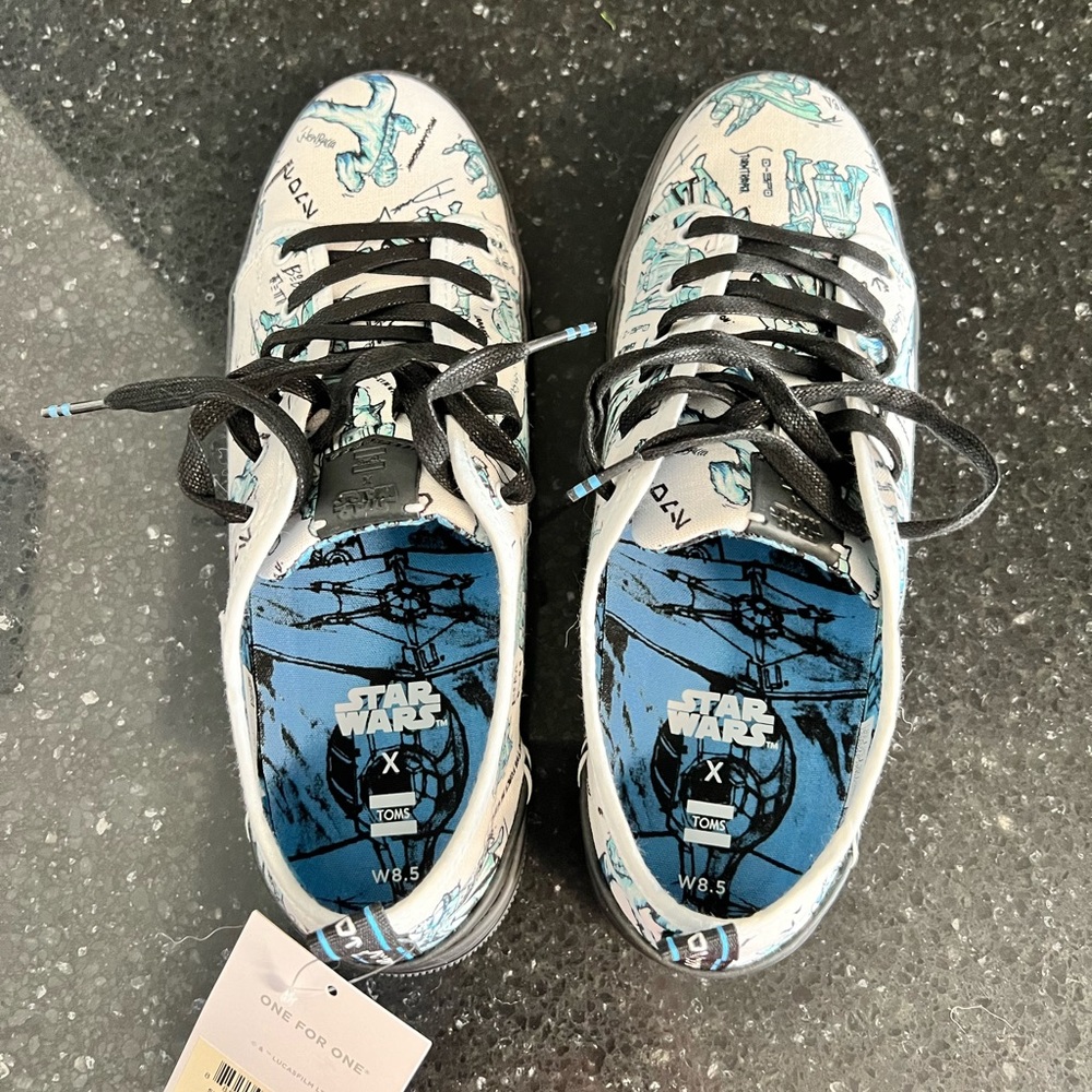 NWT, no box. Calling all Star Wars fans!